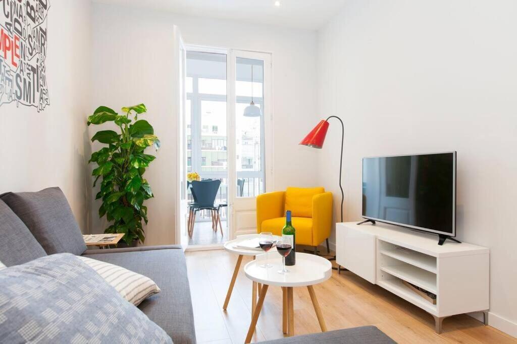 Beautiful 4Bd 4Ba Apartment In Eixample District บาร์เซโลนา ภายนอก รูปภาพ