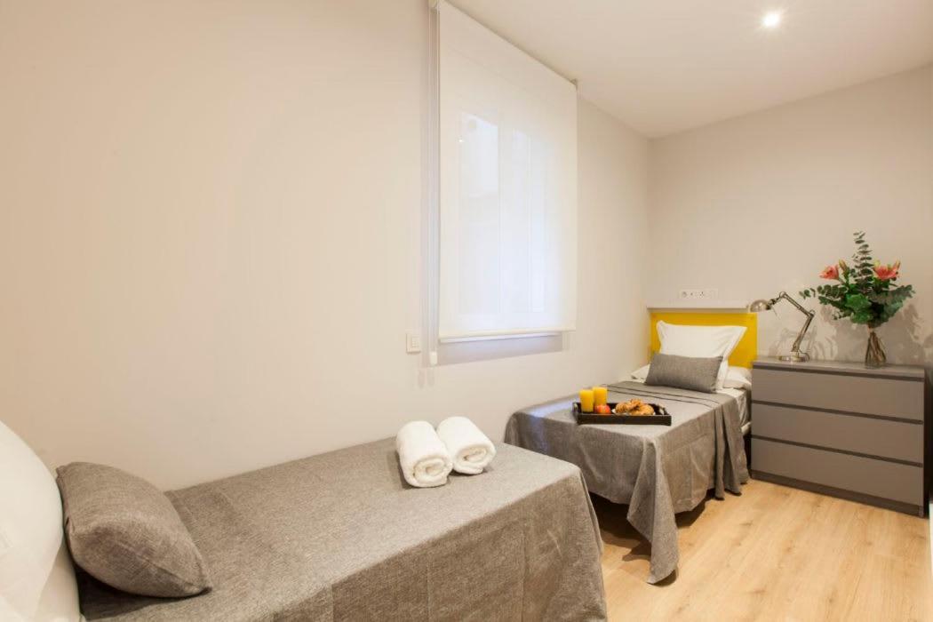 Beautiful 4Bd 4Ba Apartment In Eixample District บาร์เซโลนา ภายนอก รูปภาพ
