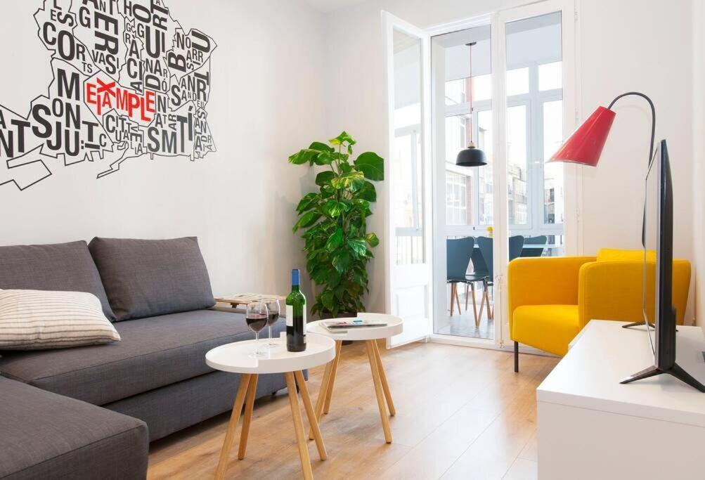 Beautiful 4Bd 4Ba Apartment In Eixample District บาร์เซโลนา ภายนอก รูปภาพ