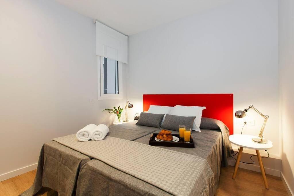 Beautiful 4Bd 4Ba Apartment In Eixample District บาร์เซโลนา ภายนอก รูปภาพ
